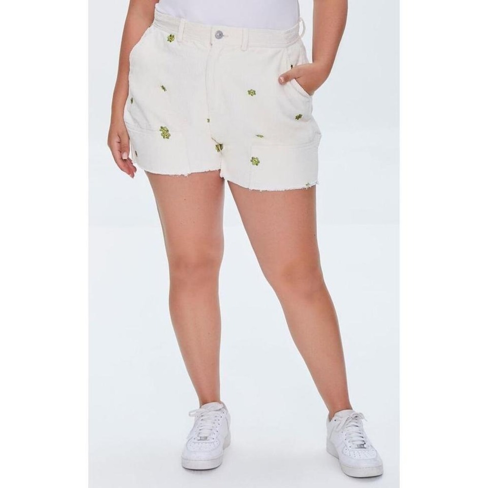 Forever‎ 21 Corduroy embroidered shorts size small